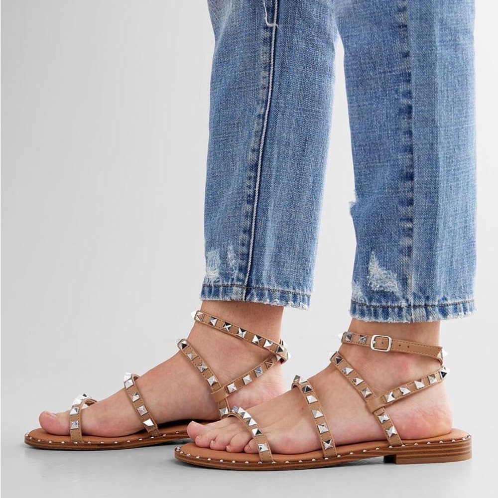 Steve Madden Travel Sandals Tan Studded Size Ten